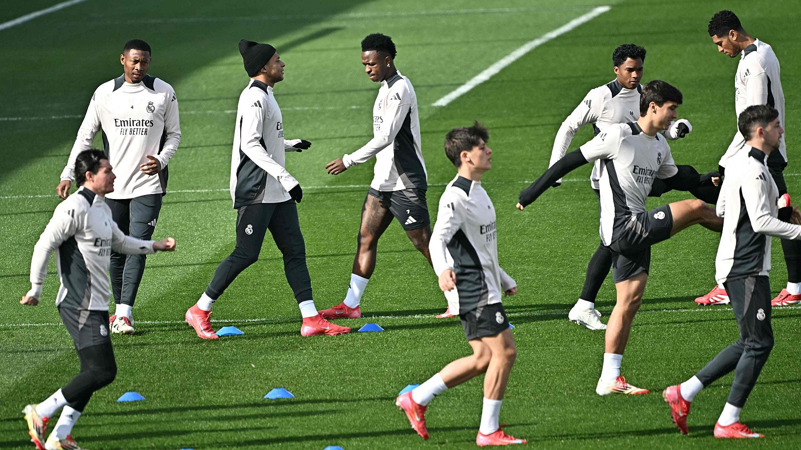 El Madrid busca los octavos de Champions ante el City | Ver