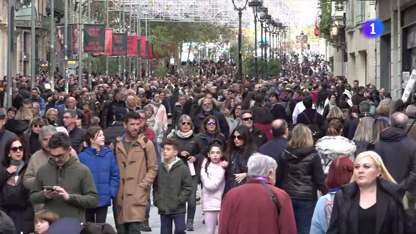 Baixa l'ús habitual del català, però augmenta l'interès per la llengua - L'Informatiu | Veure