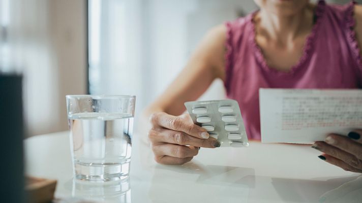 Europa plantea cambiar los prospectos en papel de los medicamentos por códigos QR