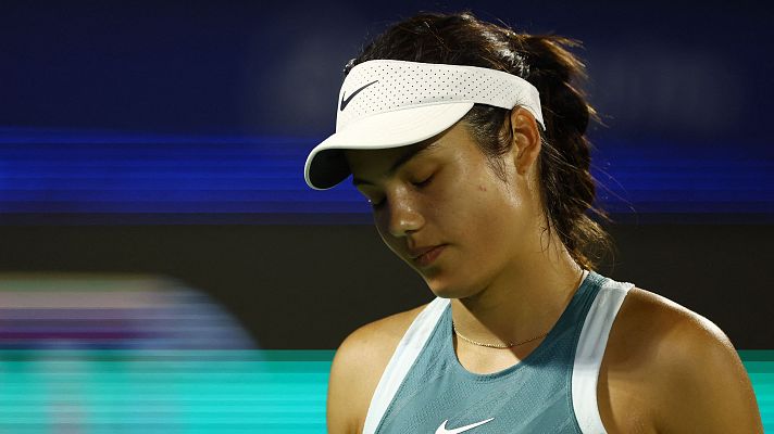 Telediario 1 - Raducanu rompe a llorar en el torneo de Dubai tras un episodio de acoso