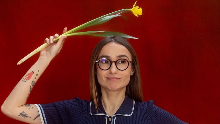 Telediario 1 - Zahara llama a la calma social con su nuevo disco: 'Lento Ternura'