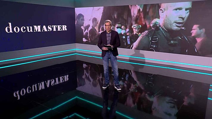 Documaster - Rescate en las profundidades (Presentación)