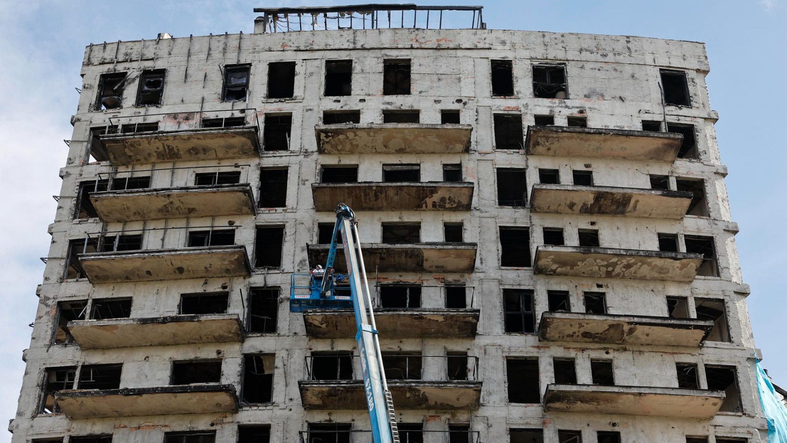 Los afectados por el incendio de Campanar intentan rehacer sus vidas un año después | Ver
