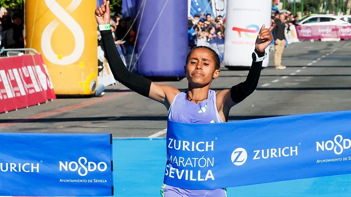  - La etíope Anchinalu Dessie se lleva la Maratón de Sevilla