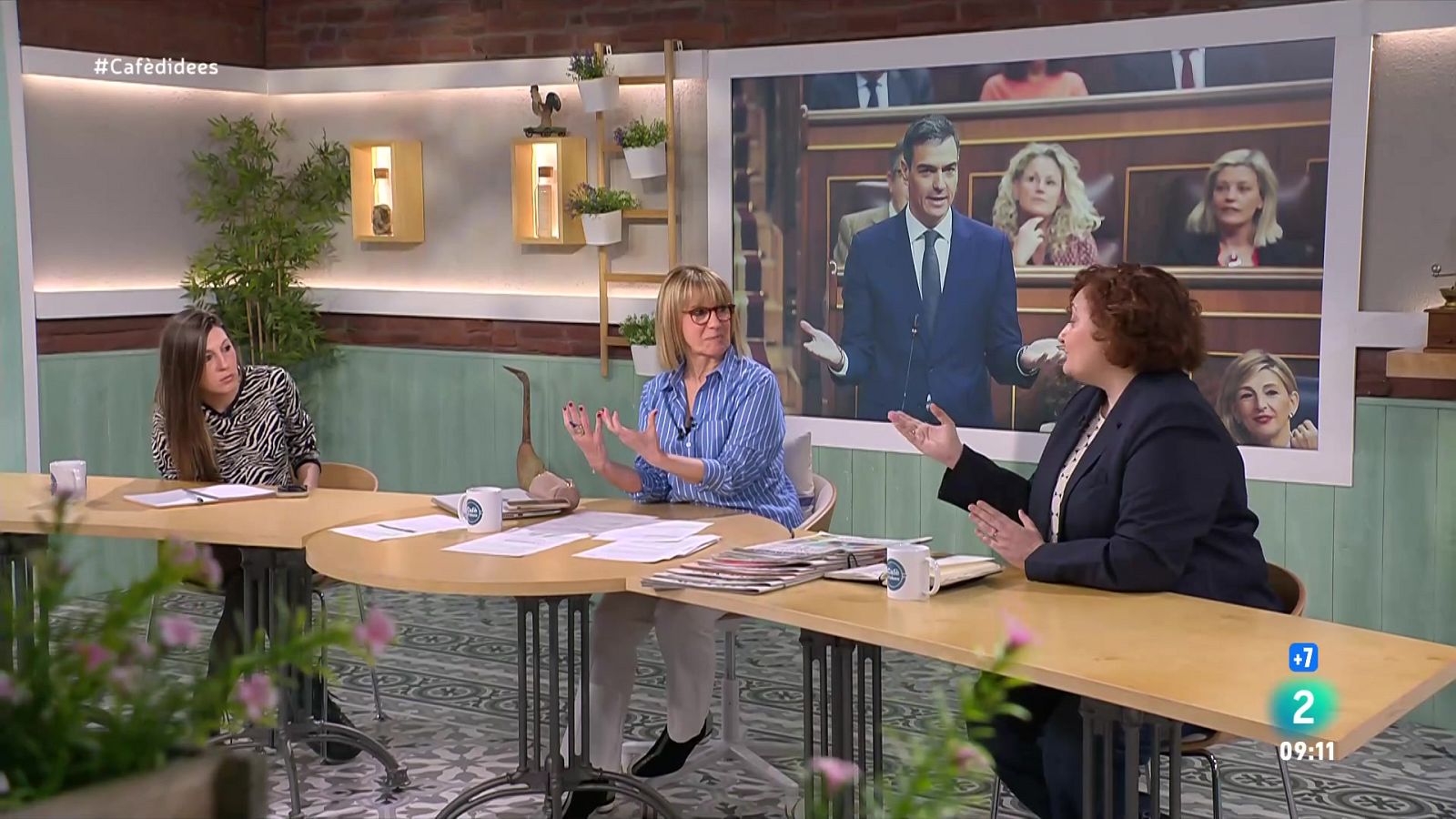 Gemma Nierga entrevista la presidenta de la CUP al Parlament. Parlem dels comicis alemanys. I del conflicte amb la periodista Sasha Molotkova