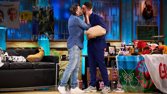 La Revuelta - Fernando Tejero celebra su cumpleaños con Broncano