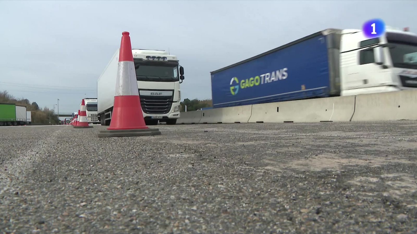 Controls de trànsit per reduir la sinistralitat dels camions - L'Informatiu | Veure