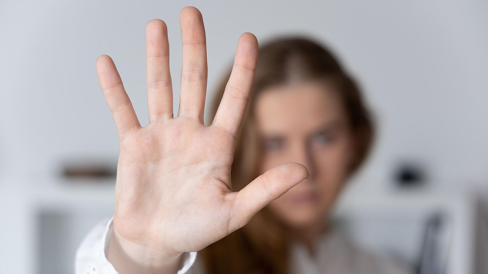 Los protocolos contra el acoso, obligatorios en determinadas empresas - Telediario 1 | Ver