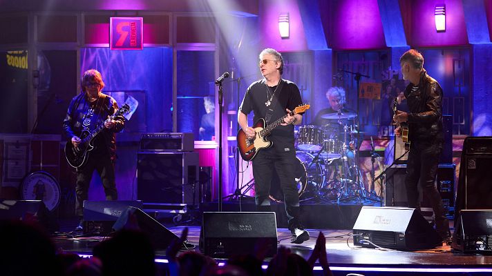 La Revuelta - Ratones Paranoicos cantan en vivo "Rock del gato"