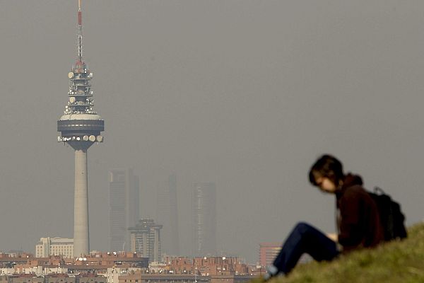 Telediario 2 - 62.000 ingresos hospitalarios urgentes al año por la contaminación atmosférica en España