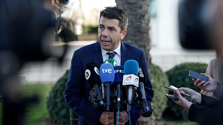 Telediario 2 - Mazón cambia su versión sobre la hora de llegada al Cecopi y reconoce que fue a las 20.28