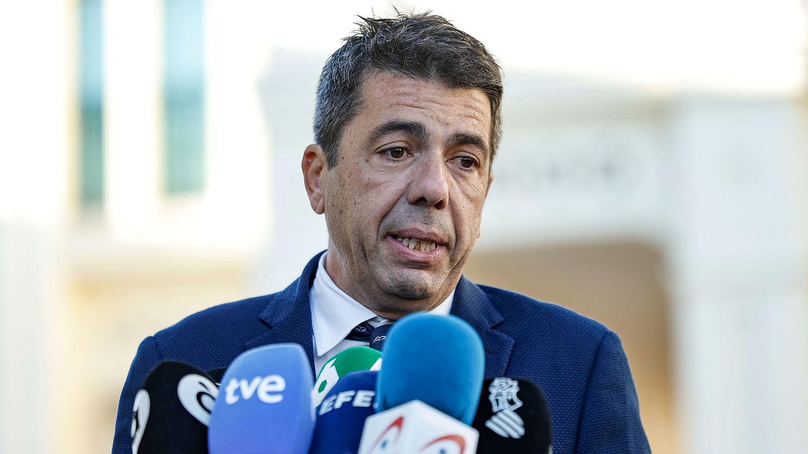 Mazón defiende que en los momentos de la riada estaba "atendiendo llamadas" y "comunicado": "Que dejen de mentir ya" - La hora de La 1 | Ver