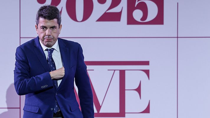 Mazón recibe abucheos y gritos de "dimisión" en un acto sobre educación