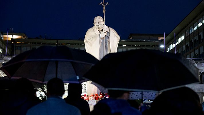Telediario Fin de Semana - El papa responde al tratamiento y "se encuentra de buen humor"