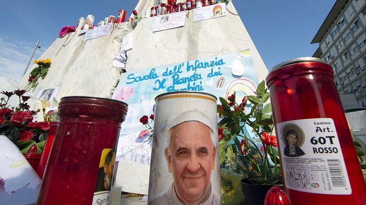 Fin de semana 24h - El papa sigue estable, sin fiebre y sin ventilación mecánica