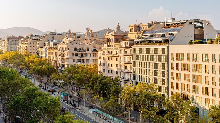 Telediario Fin de Semana - Hoteles y apartamentos, al completo en Barcelona ante el Mobile World Congress