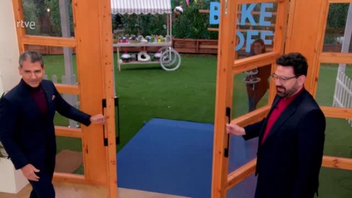 Bake off: famosos al horno - Ana Boyer visita la carpa de 'Bake Off'