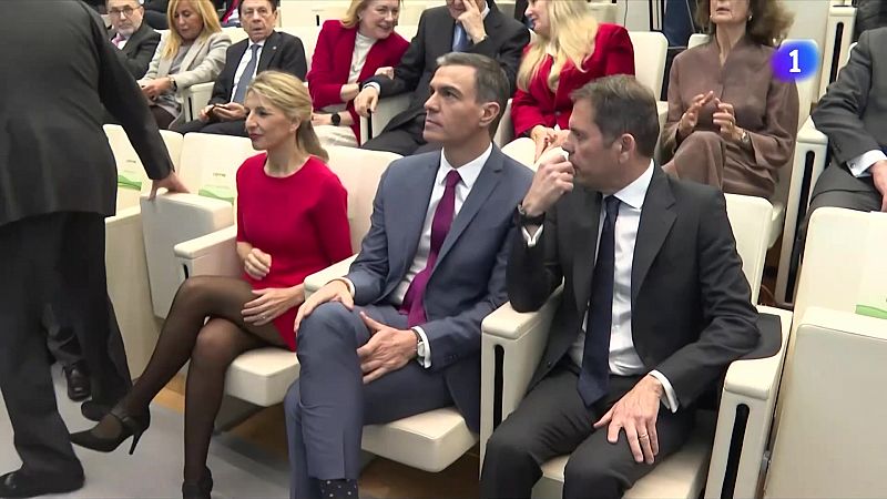 Crítiques a Junts per l'acord amb el PSOE que delega les competències en immigració a Catalunya