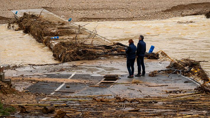 Telediario 2 - Una nueva dana deja lluvias, clases aplazadas y puertos cerrados en la Comunidad Valenciana