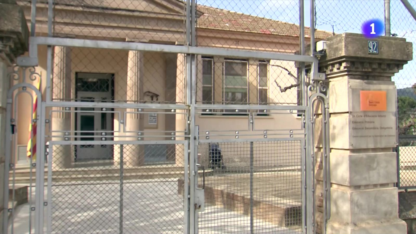 S'investiga una professora de la Garriga per assetjament i agressió sexual a un alumne - L'Informatiu | Veure