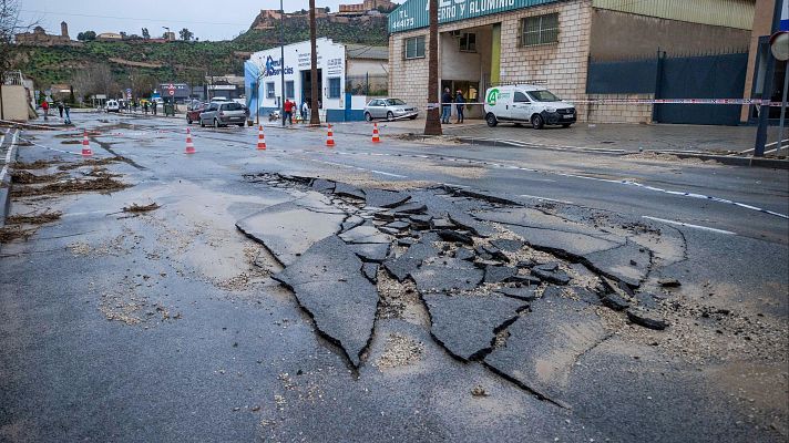 Telediario 2 - Las intensas lluvias obligan a suspender las clases y actos públicos en varios municipios de Murcia