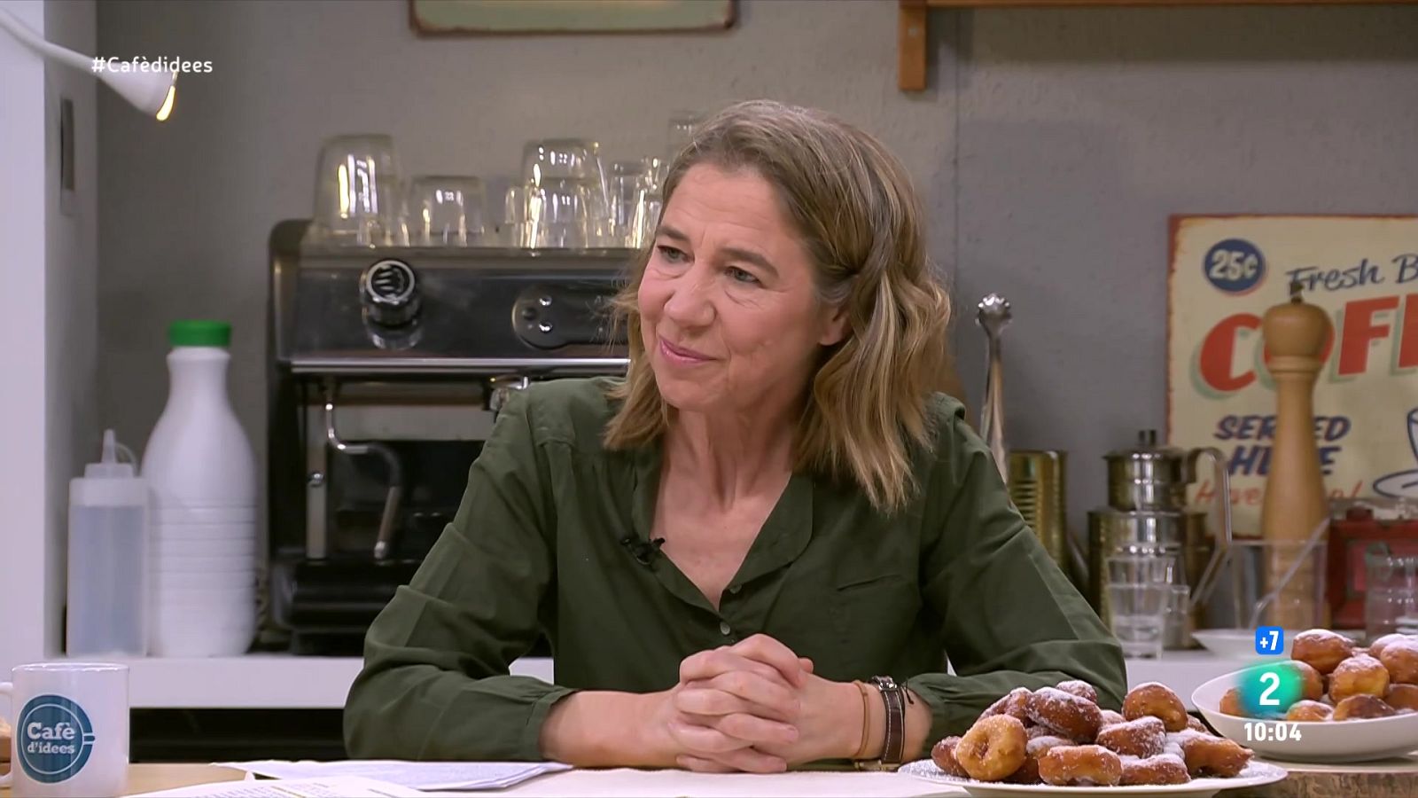 Com fer bunyols de vent, amb Ada Parellada - Cafè d'idees | Veure