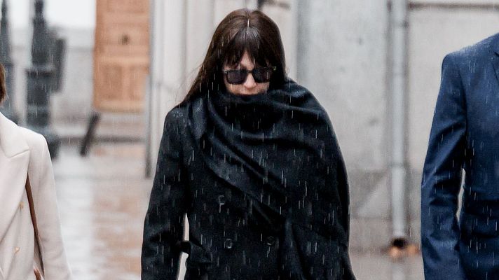 Telediario 1 - La expareja de Ábalos declaró ante el juez que acompañó al exministro en "varios viajes oficiales"