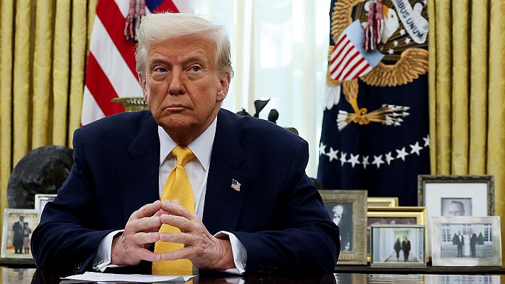 Telediario 2 - Trump aviva su crítica contra Rusia y afirma que no envía ayuda a Ucrania para acelerar las negociaciones