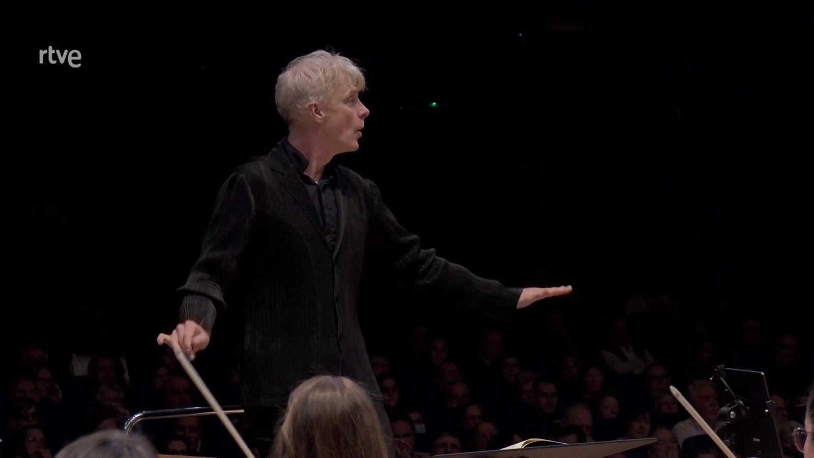 Los conciertos de La 2 - Temporada de abono 2024-2025 Orquesta Sinfónica y Coro RTVE. Concierto B-12 - ver ahora