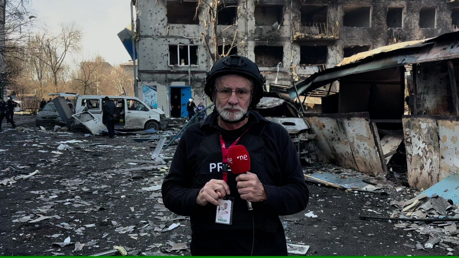 Dobropilia sufre uno de los bombardeos más mortíferos contra civiles en meses - Escuchar ahora