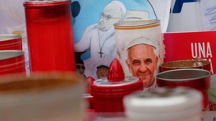 Telediario Fin de Semana - El papa Francisco muestra una "gradual y ligera mejoría"