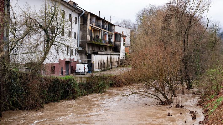 La borrasca Jana pone en alerta a seis comunidades y desborda ríos