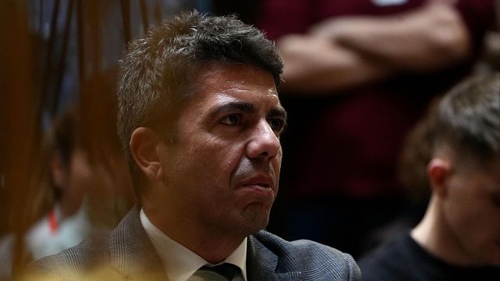 Telediario 2 - El diario ABC pide la dimisión de Mazón mientras Morant descarta una moción de censura