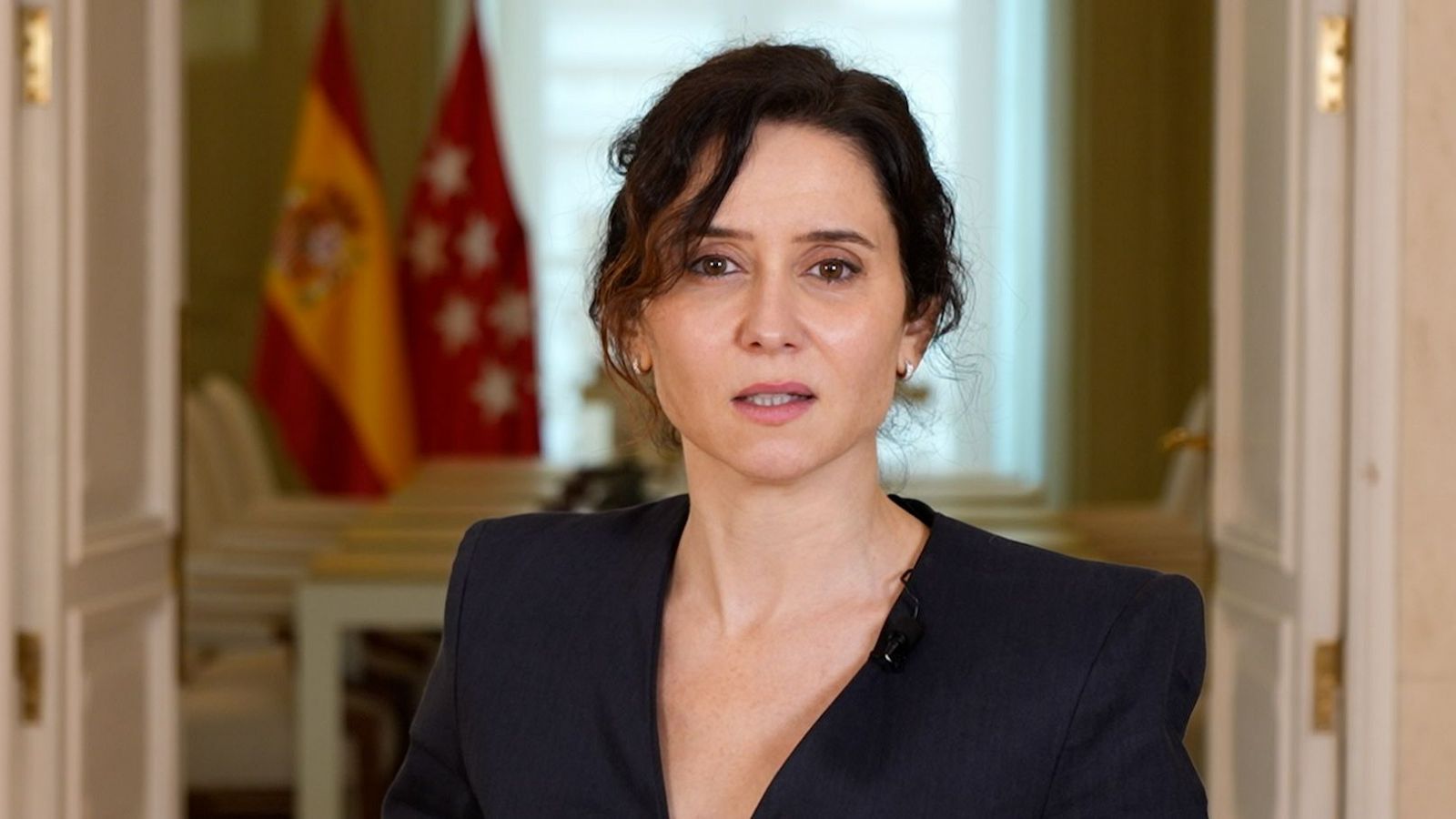 Ayuso defiende su gestión en la pandemia y arremete contra la  "manipulación" de las cifras de muertos