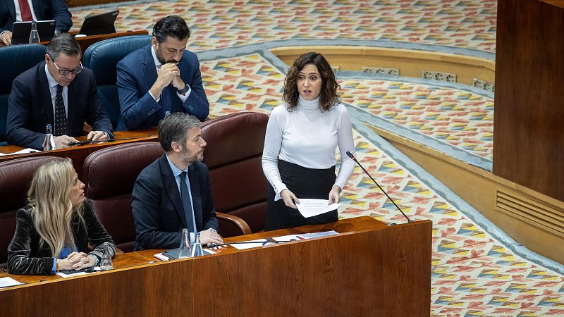 Ayuso acusa a la oposición de "retorcer el dolor de las víctimas con fines políticos"