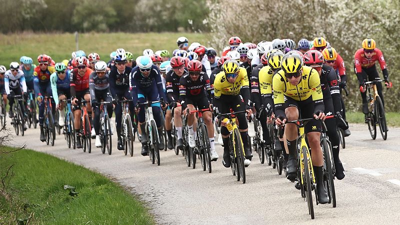 Ciclismo - Pars - Niza. 5 Etapa: Saint Just en Chevalet - La Cte Saint Andr - ver ahora