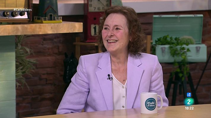 Cafè d'idees - Marta Angelat presenta el llibre 'Seguint les ones'