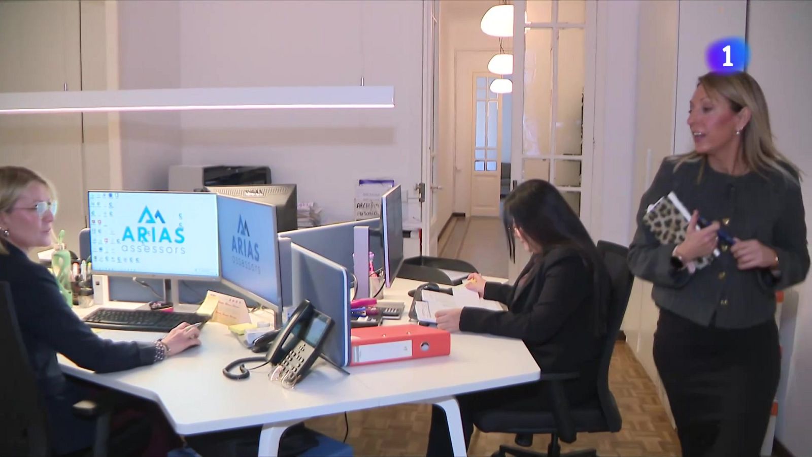 En quin punt es troba el teletreball després de cinc anys del confinament? - L'Informatiu | Veure