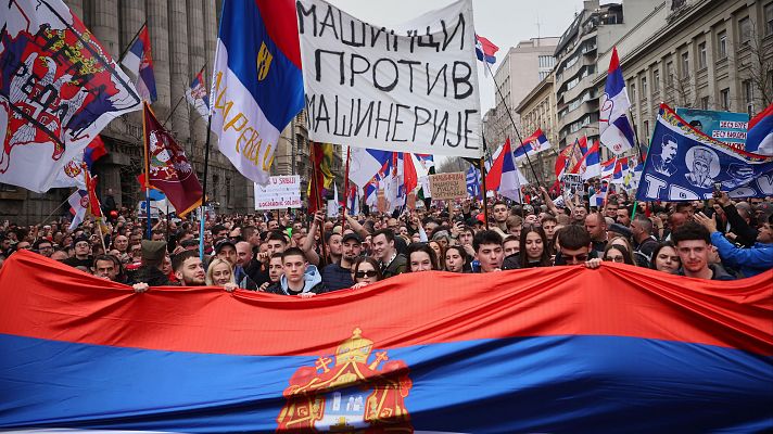 Telediario Fin de Semana - Protesta multitudinaria en Serbia contra el Gobierno de Vucic