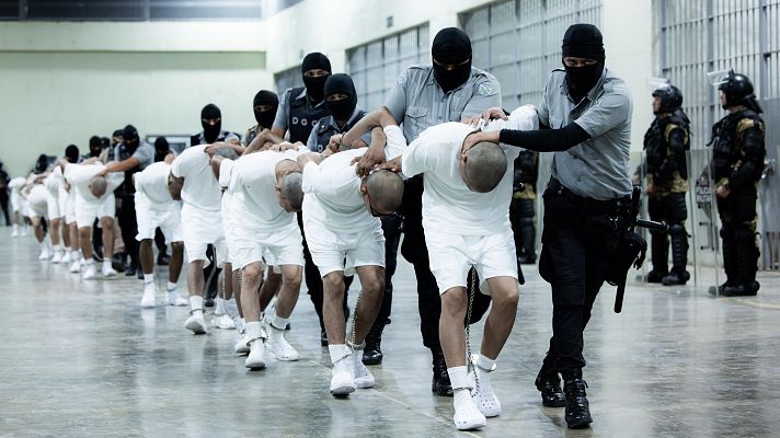 Telediario Fin de Semana - EE.UU. expulsa a El Salvador a 238 presuntos criminales venezolanos