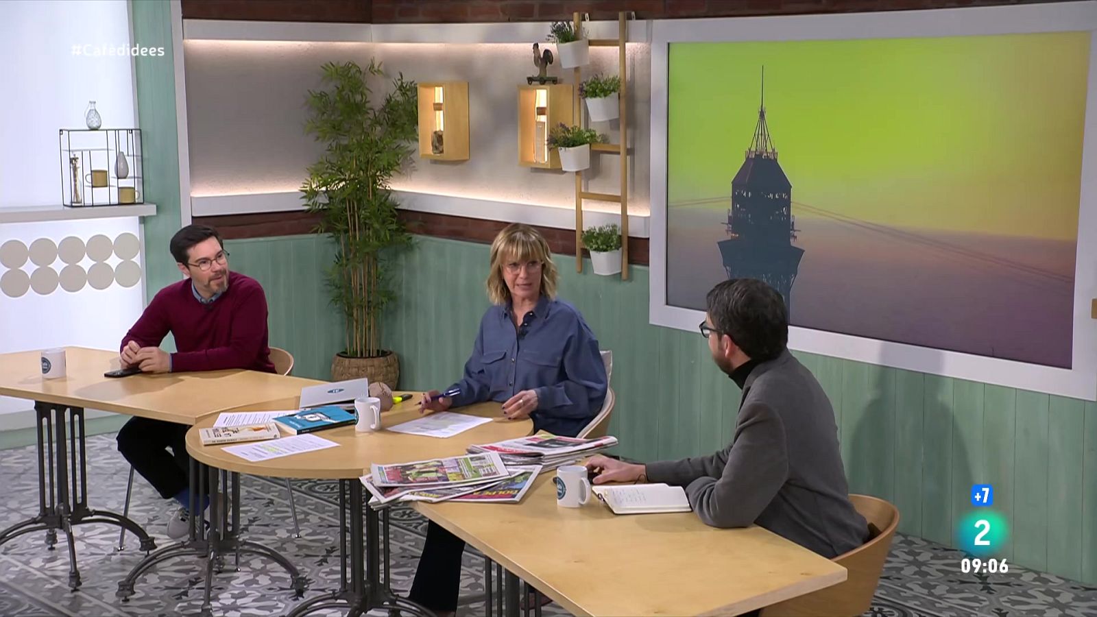 Gemma Nierga entrevista l'eurodiputat dels Comuns Sumar. Parlem del Congrés d'ERC amb el líder de NEN. I el doctor presenta 'Estima la teva pell'