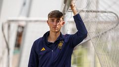 Dean Huijsen: el central hispanoholandés que ha dado el salto a la absoluta con España
