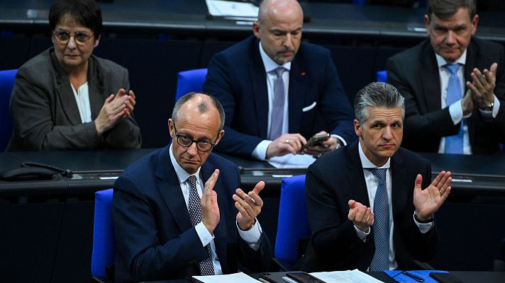 Telediario 2 - Alemania reforma su Constitución para aumentar el gasto en Defensa