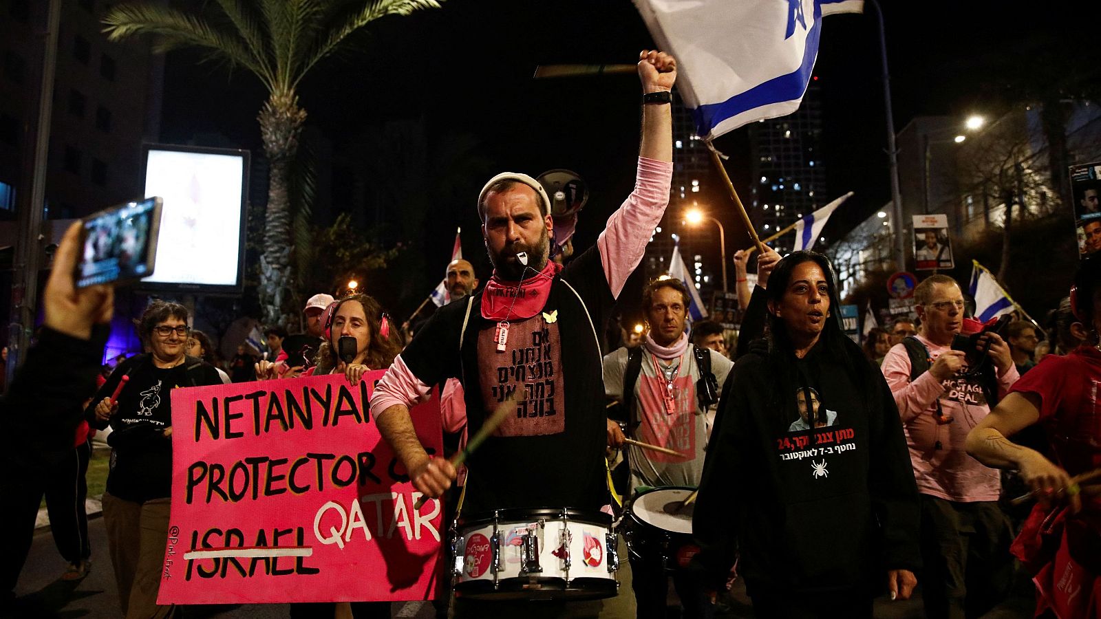 Crece la tensión interna en Israel por la decisión de Netanyahu de expulsar al jefe del Shin Bet - La tarde en 24h | Ver