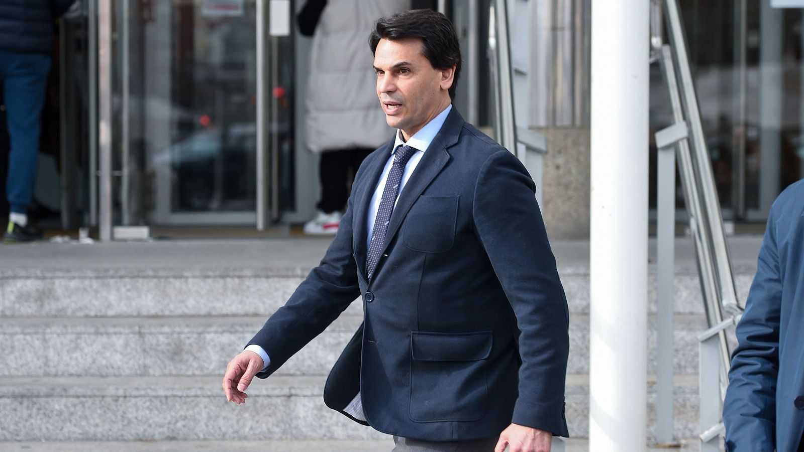 La jueza cita como investigado a Alberto González Amador por corrupción y administración desleal - Telediario 1 | Ver