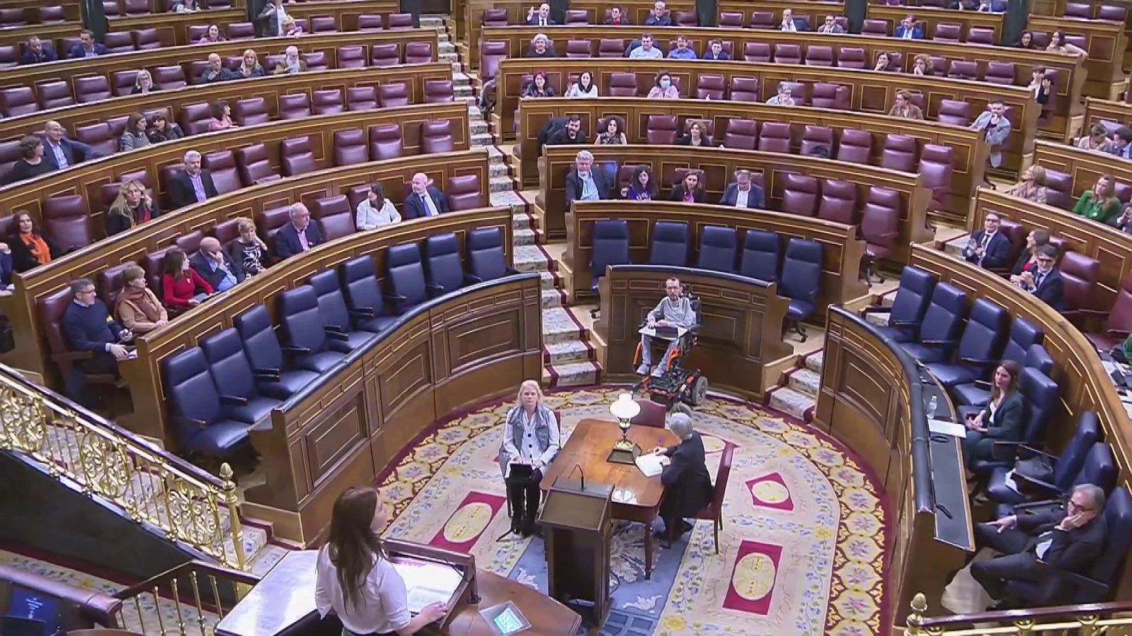 ¿Cómo se sigue plasmando el machismo en política? | Ver