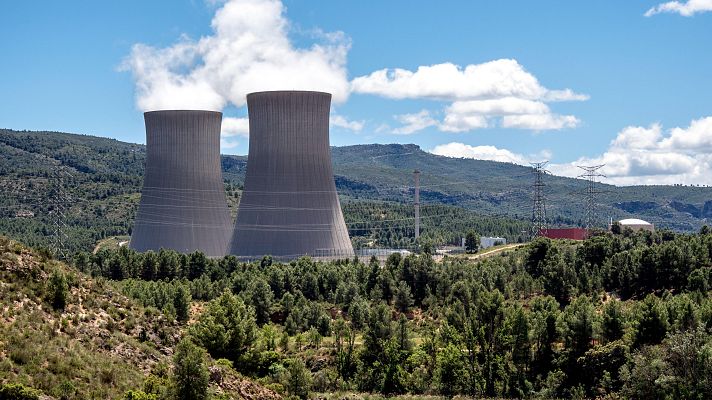 Telediario 1 - El presidente de Iberdrola ha advertido que si se apagan las centrales nucleares, la electricidad subirá más de un 20%