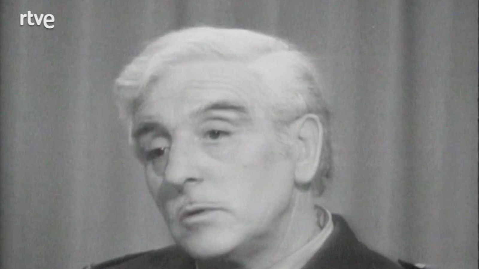 Manuel Tarrés, sotsoficial bomber - Personatges - arxiu - Personatges | Veure