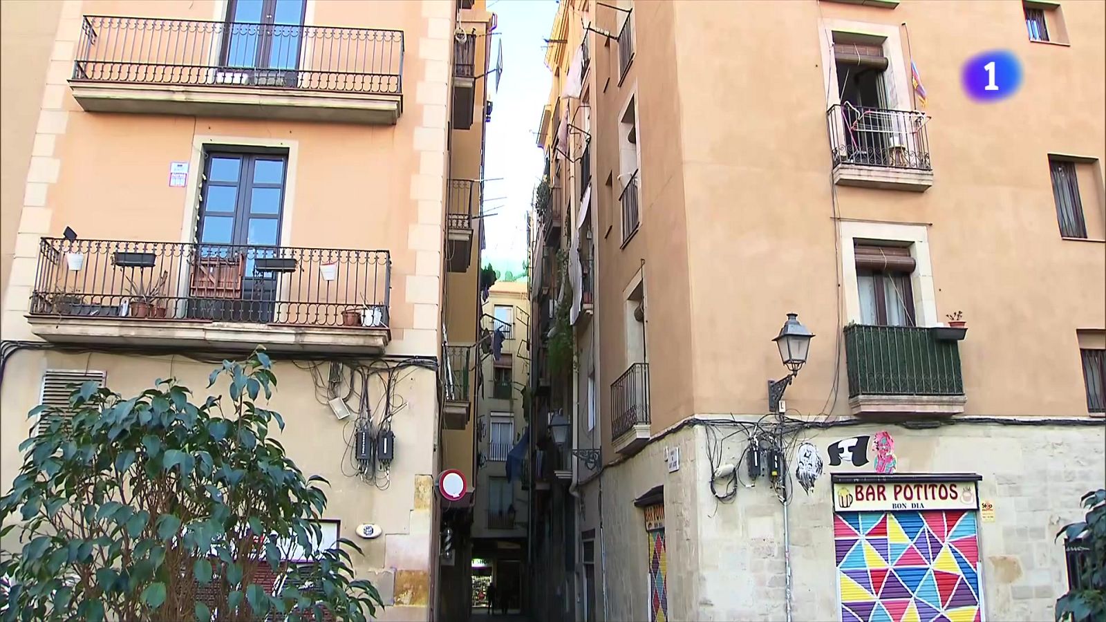 Creix el negoci amb pisos 'okupats' - L'Informatiu | Veure