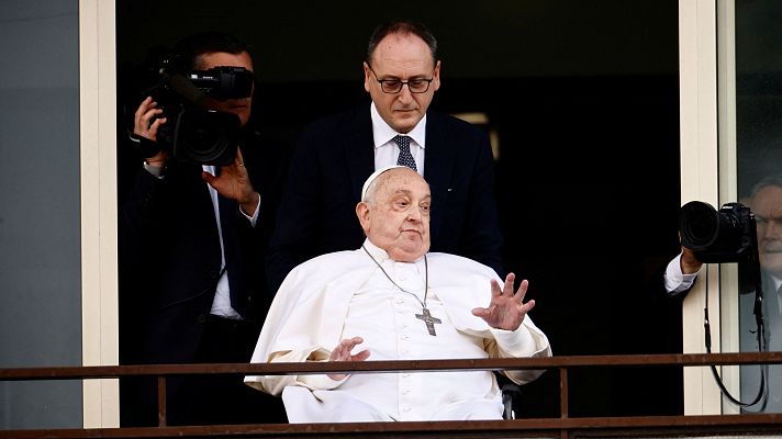 El papa Francisco saluda desde el Hospital Gemelli antes de recibir el alta: "Gracias a todos"